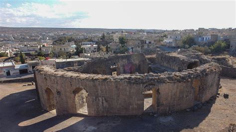 Apamea: Rediscovering the Forgotten Treasures of Ancient Syria..